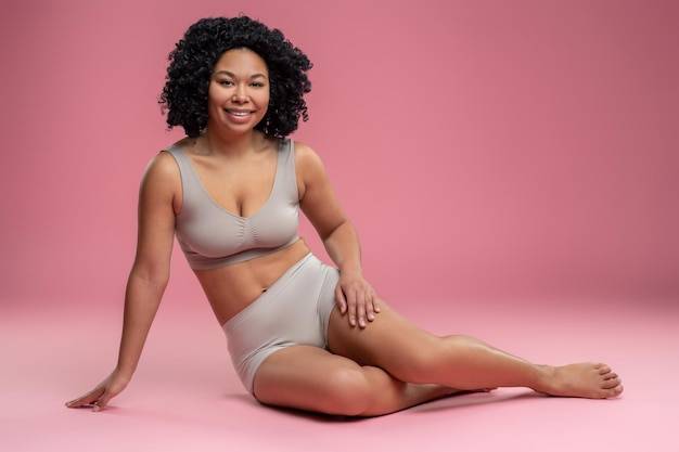 Dlaczego warto wybrać majtki chłonne Tena Lady Plus czarne w rozmiarze R?