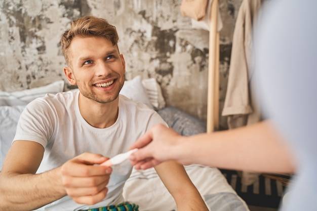 Jak działa domowy szybki test płodności męskiej?