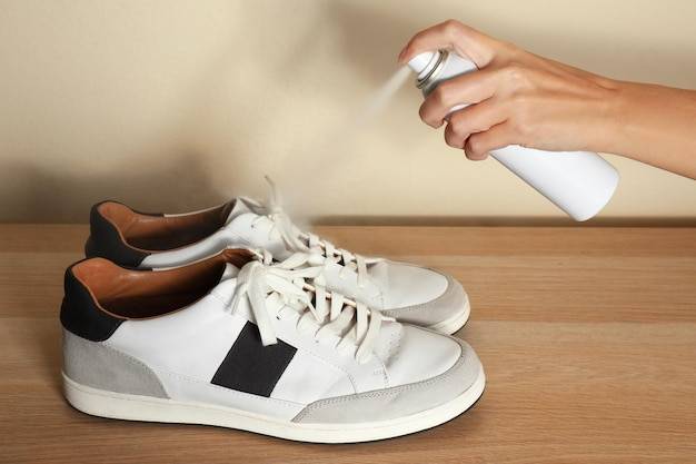 Jak działa medispirant spray do stóp i obuwia 150 ml?