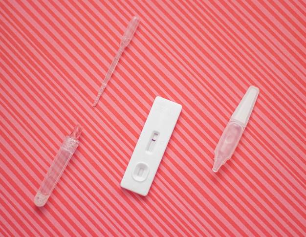 Jak działa test ciążowy Bejbi Duo płytkowy strumieniowy?