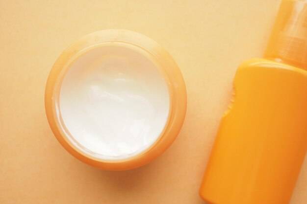 Maść pielęgnacyjna z witaminą F 50g kiedy warto sięgnąć po taki produkt?